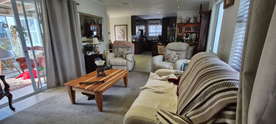 3 Bedroom Property for Sale in Sunningdale Western Cape